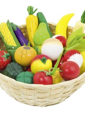NWT Goki Wooden Toys Fruit & Vegetables in Basket